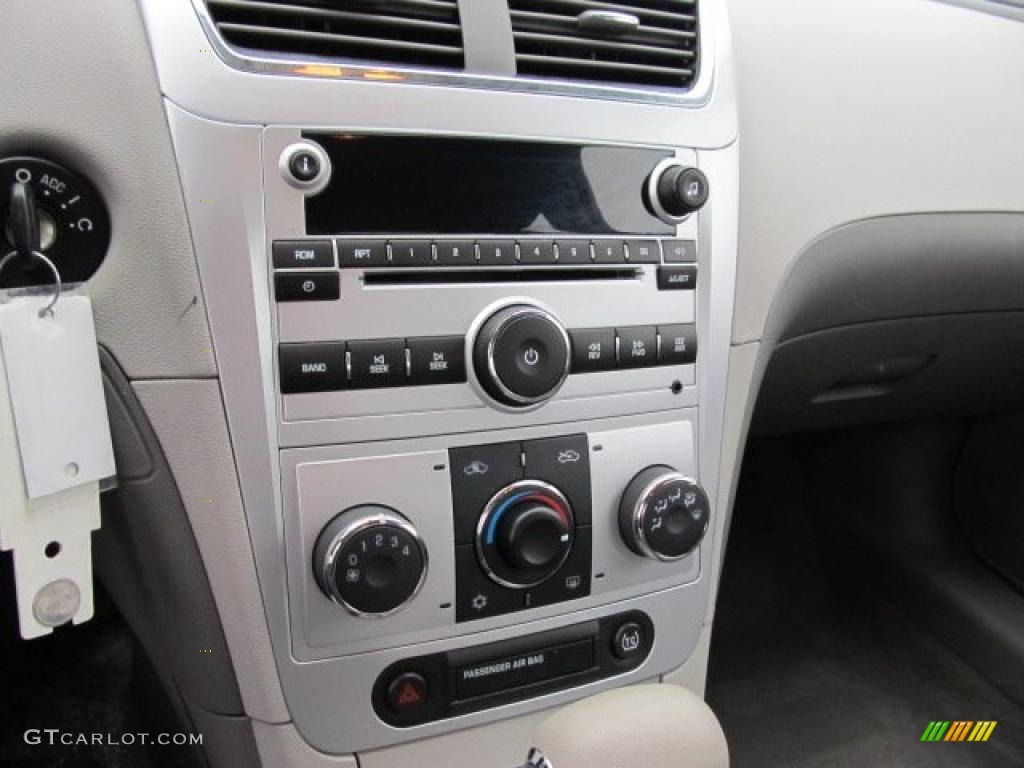 2010 Chevrolet Malibu LS Sedan Controls Photo #42866446