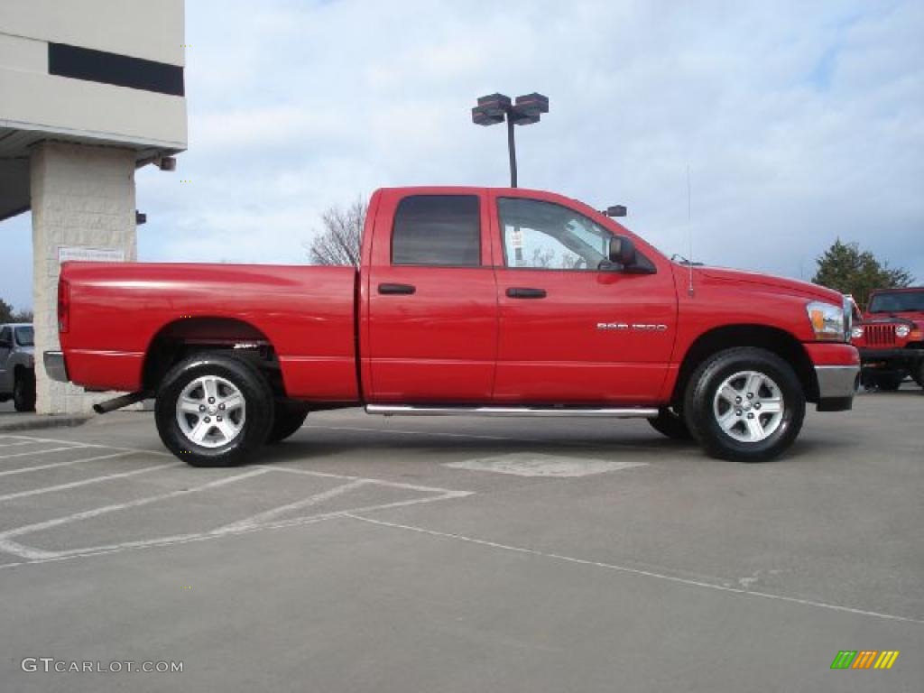 2006 Ram 1500 SLT Quad Cab 4x4 - Flame Red / Medium Slate Gray photo #2