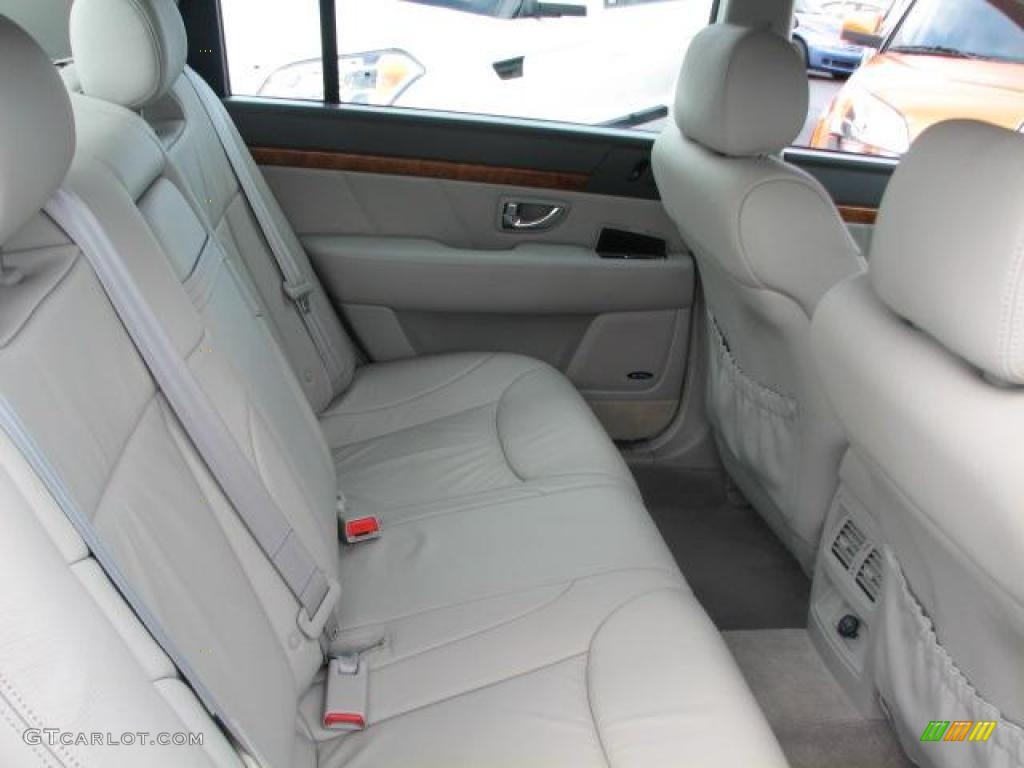 Gray Interior 2006 Kia Amanti Standard Amanti Model Photo #42868962