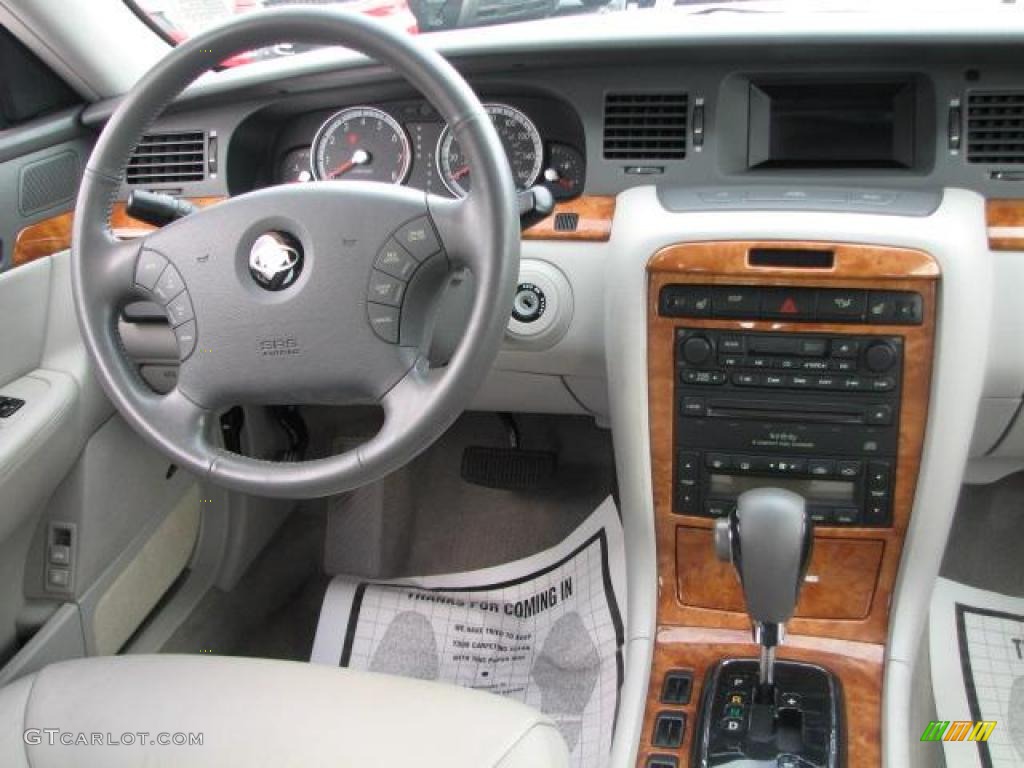 2006 Kia Amanti Standard Amanti Model Gray Dashboard Photo #42868970