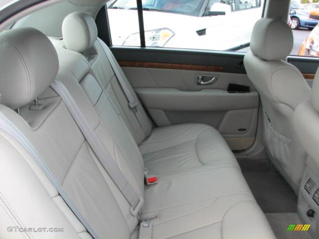 Gray Interior 2006 Kia Amanti Standard Amanti Model Photo #42868994