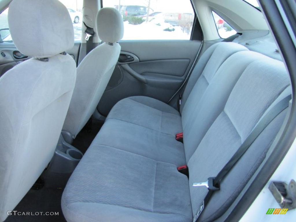 Medium Graphite Grey Interior 2001 Ford Focus SE Sedan Photo #42870942