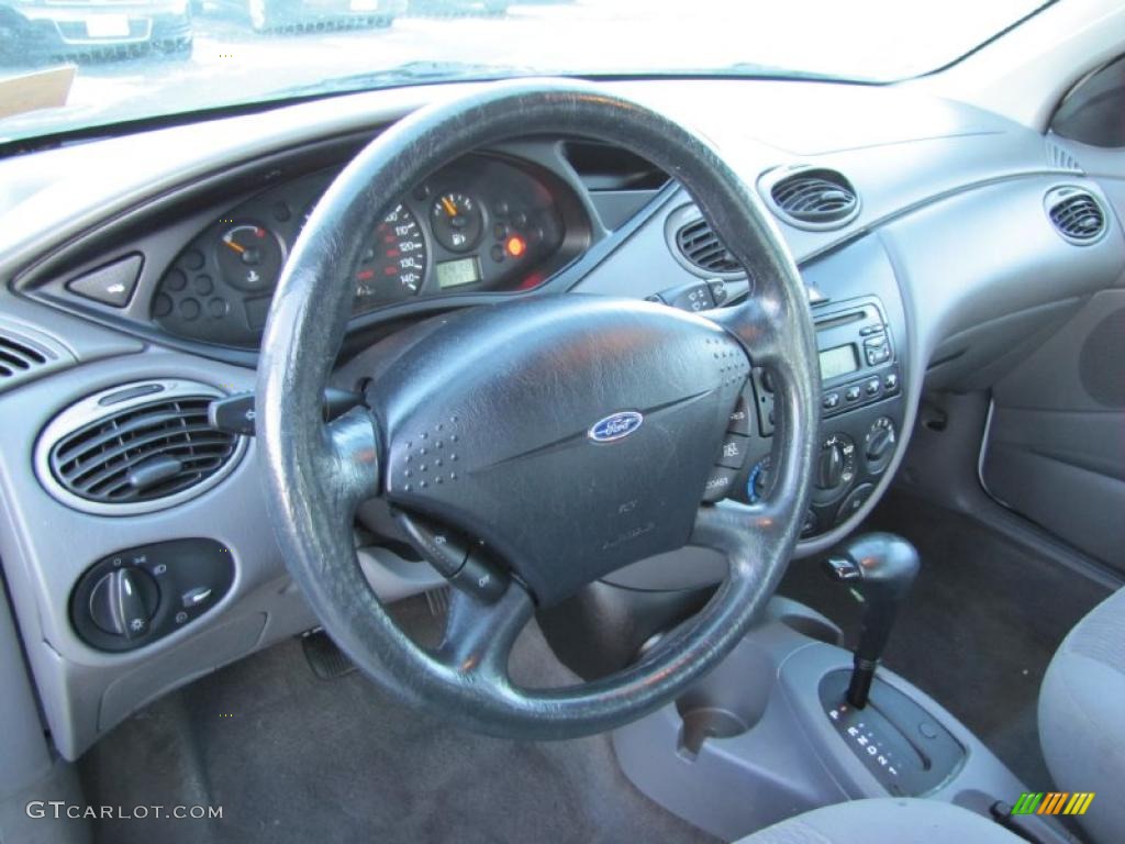 Medium Graphite Grey Interior 2001 Ford Focus Se Sedan Photo