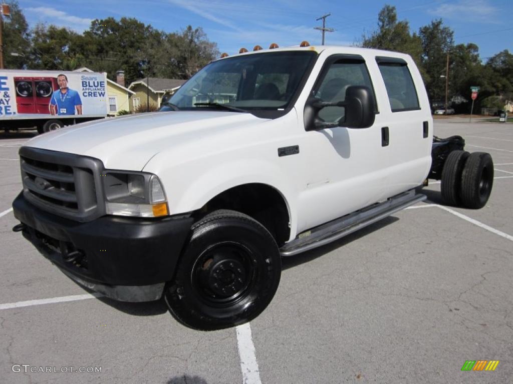 2002 F350 Super Duty XL Crew Cab 4x4 Chassis - Oxford White / Medium Parchment photo #6