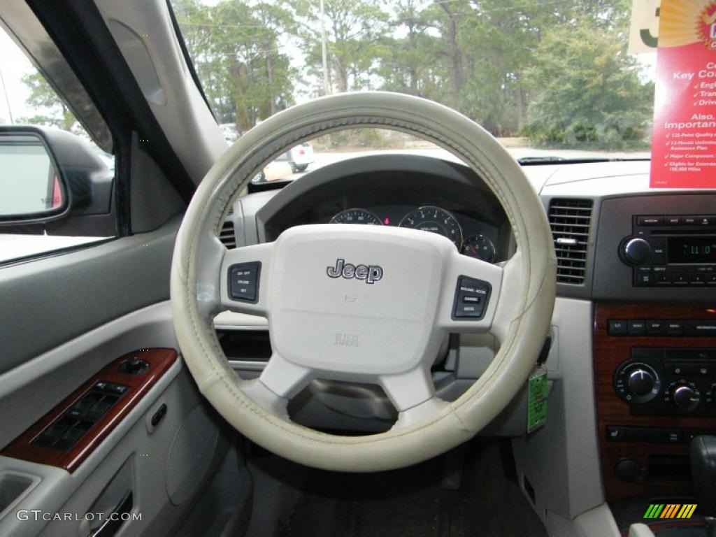 2005 Grand Cherokee Limited - Inferno Red Crystal Pearl / Dark Khaki/Light Graystone photo #17