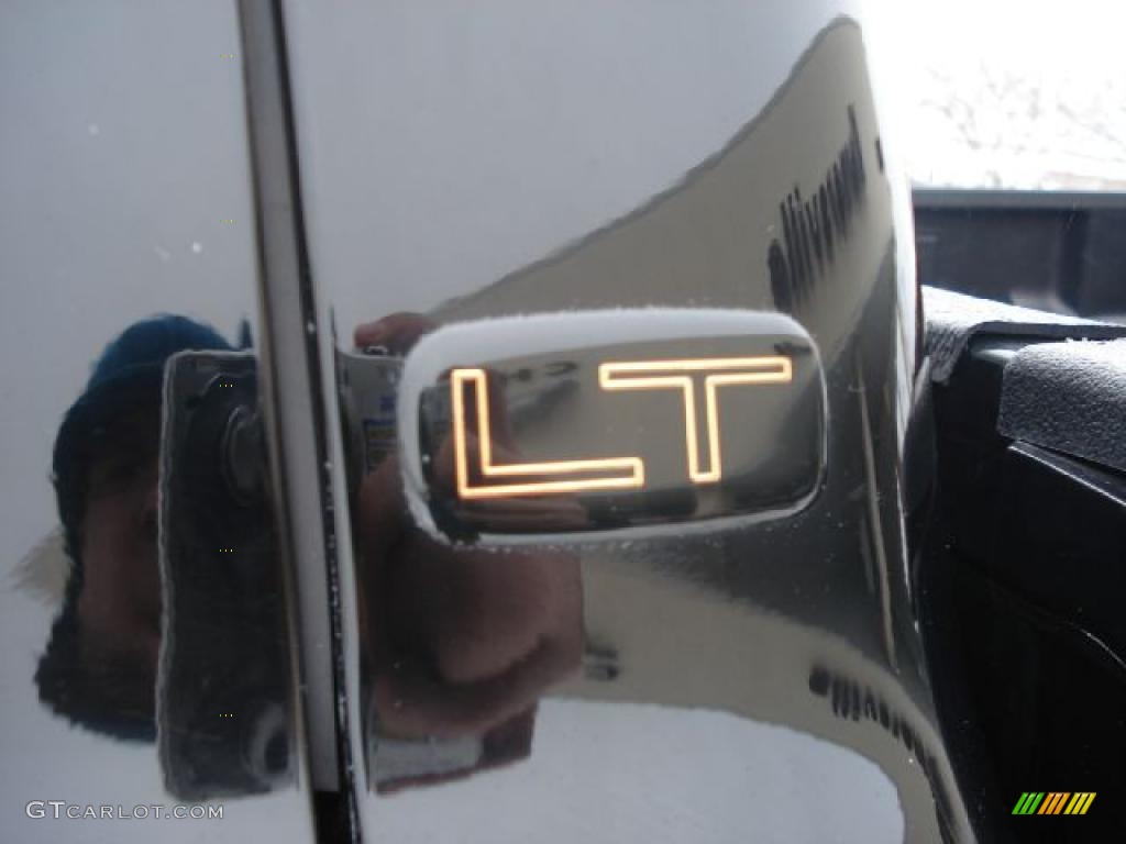 2006 Chevrolet Silverado 3500 LT Crew Cab 4x4 Dually Marks and Logos Photo #42880672