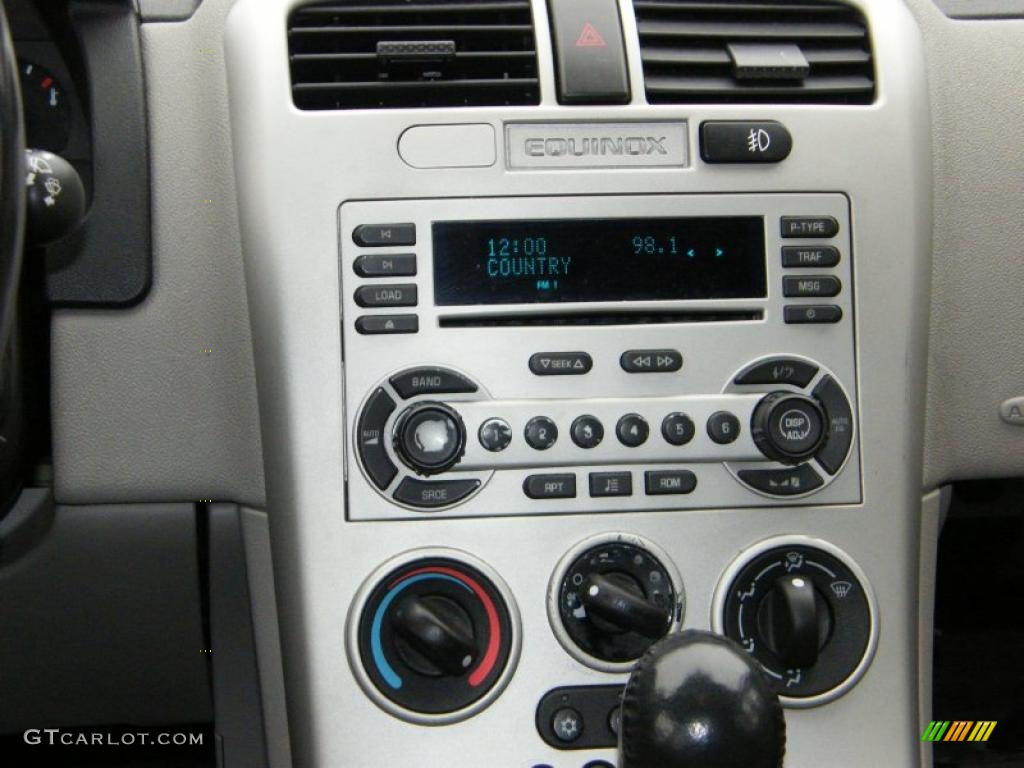 2005 Equinox LT AWD - Black / Light Gray photo #20