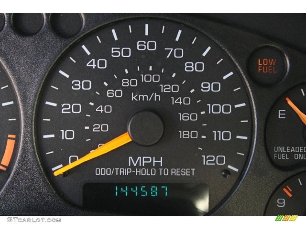 1998 Bravada AWD - White / Medium Gray photo #7