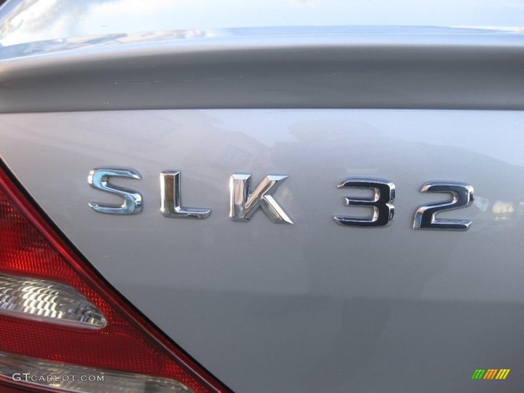 2002 Mercedes-Benz SLK 32 AMG Roadster Marks and Logos Photos