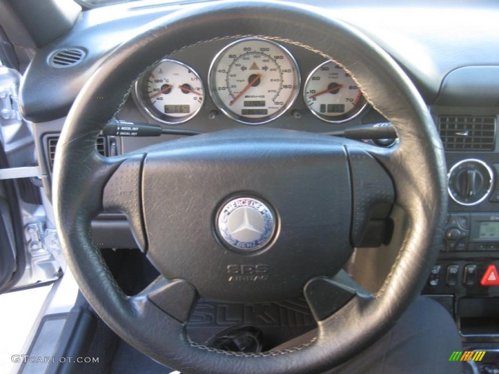 2002 Mercedes-Benz SLK 32 AMG Roadster Alpaca Grey Steering Wheel Photo #42886989