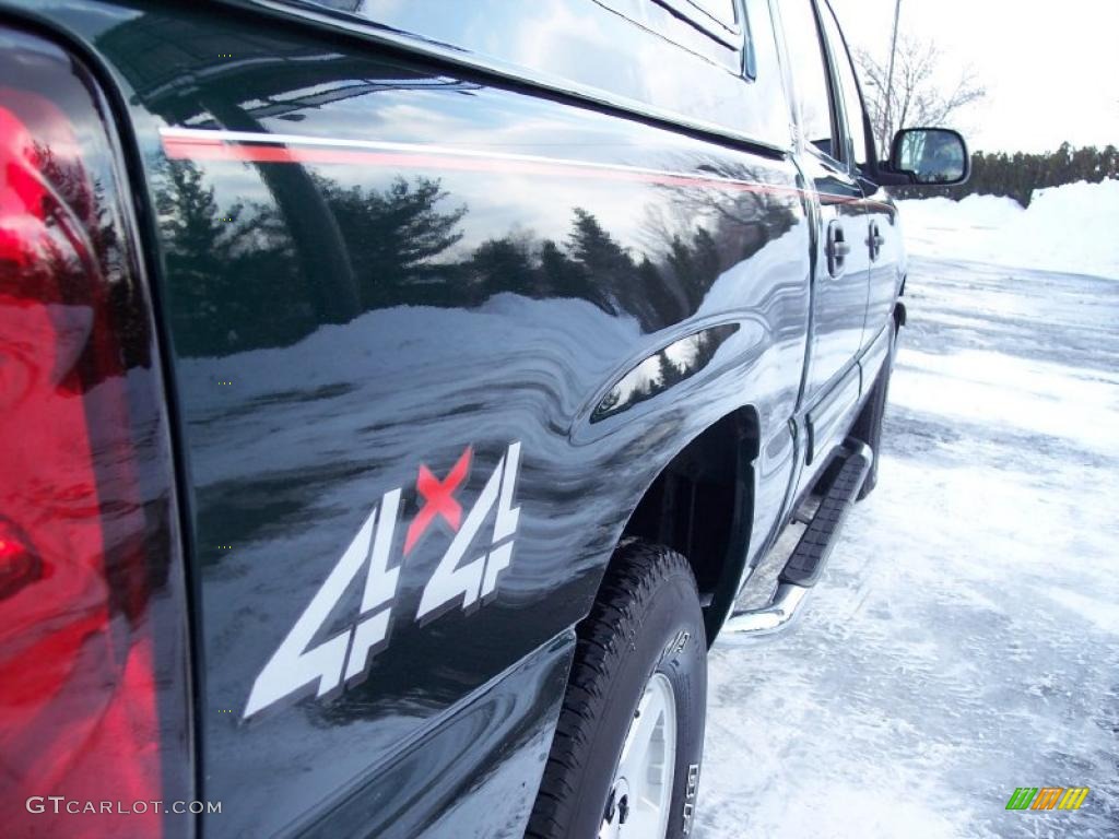 2004 Silverado 1500 LT Crew Cab 4x4 - Dark Green Metallic / Medium Gray photo #24