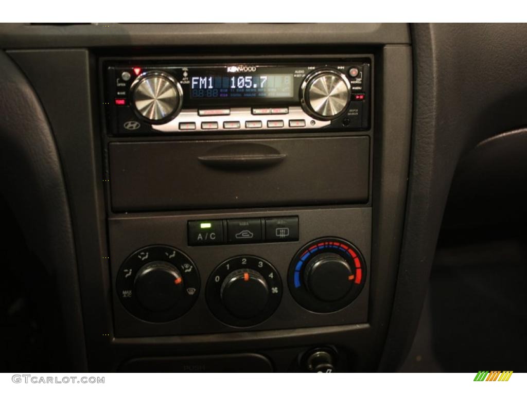 2006 Elantra GT Hatchback - Ebony Black / Gray photo #11