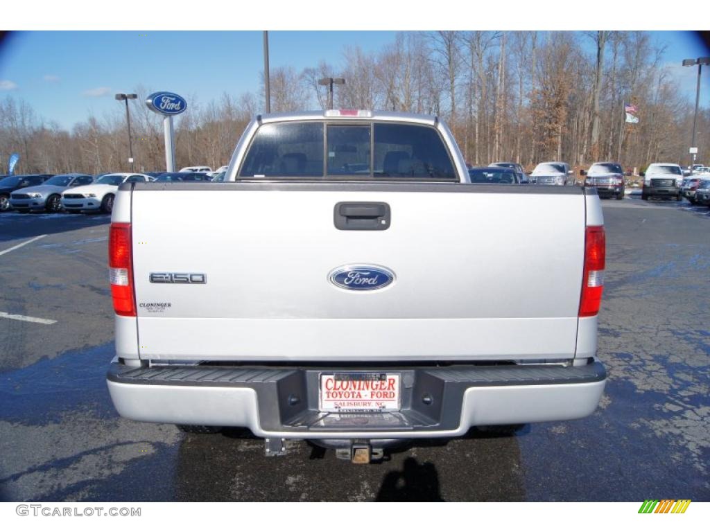 2004 F150 STX SuperCab 4x4 - Silver Metallic / Black/Medium Flint photo #4