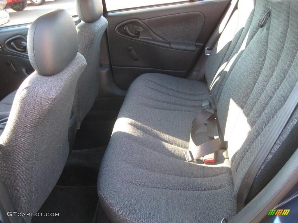 2002 Cavalier Sedan - Indigo Blue Metallic / Graphite photo #14