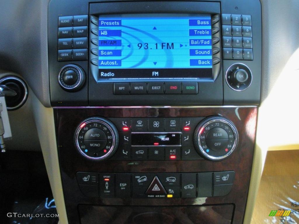 2007 Mercedes-Benz ML 500 4Matic Controls Photos