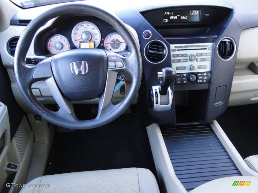 2009 Honda Pilot LX Gray Dashboard Photo #42898913