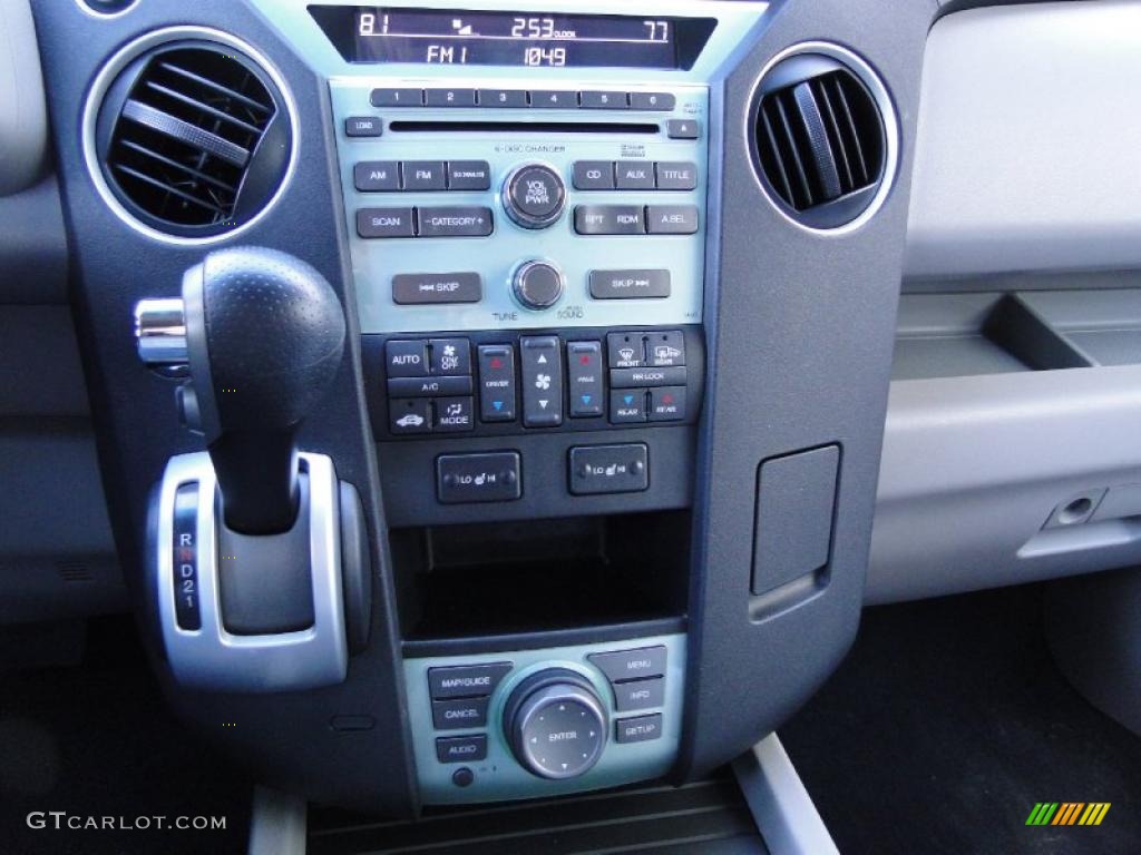 2009 Honda Pilot Touring Controls Photo #42901429