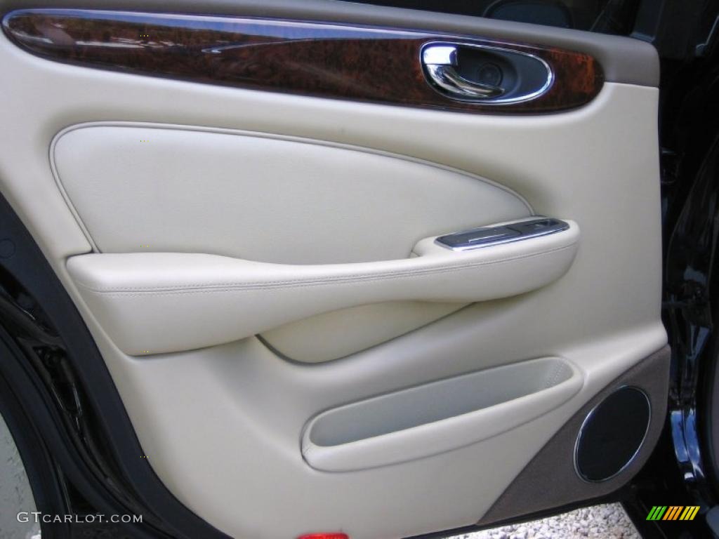 2005 Jaguar XJ XJ8 L Barley Door Panel Photo #42906281