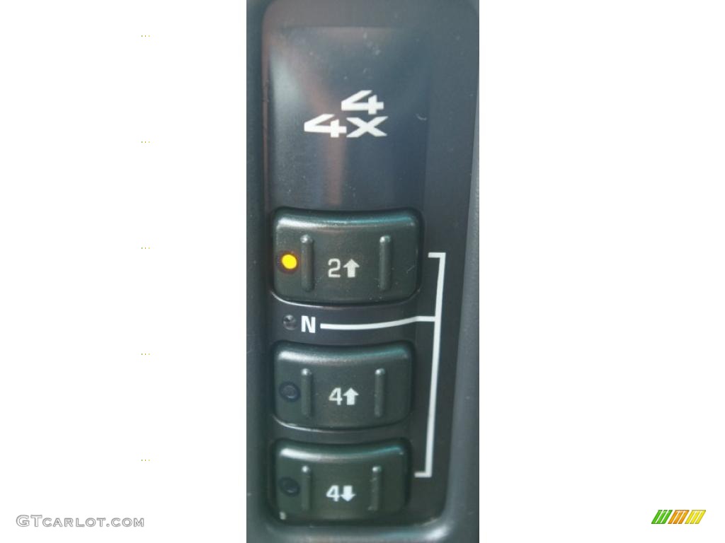 2003 Silverado 2500HD LT Extended Cab 4x4 - Light Pewter Metallic / Dark Charcoal photo #11