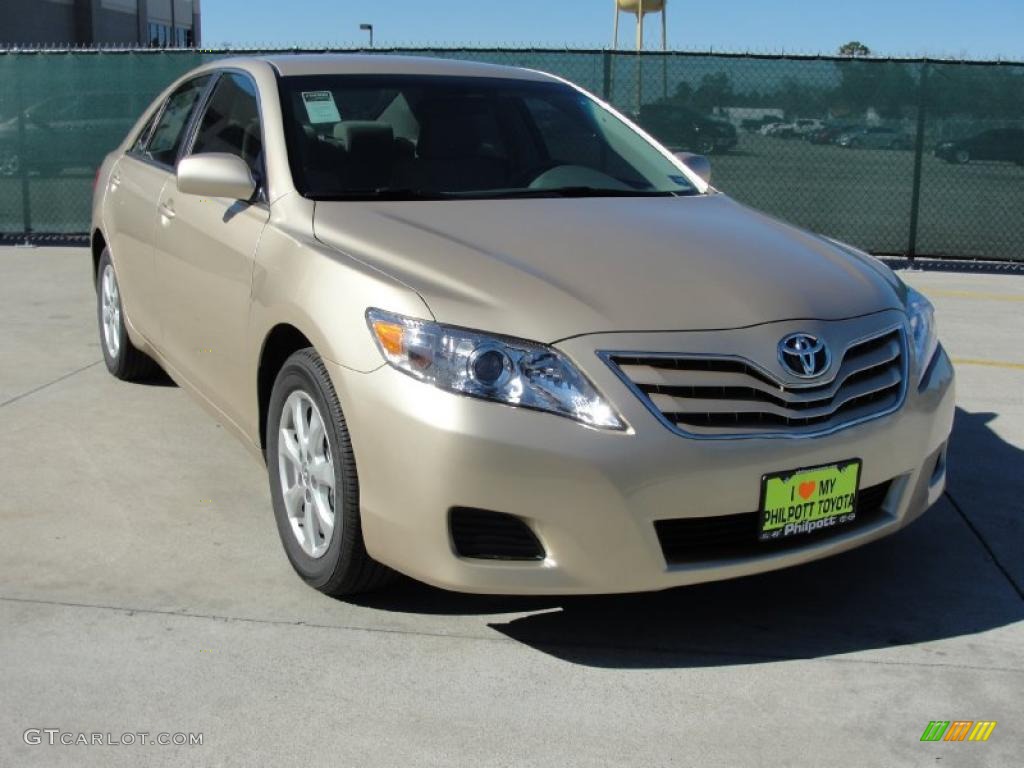 Sandy Beach Metallic 2011 Toyota Camry LE Exterior Photo #42916628