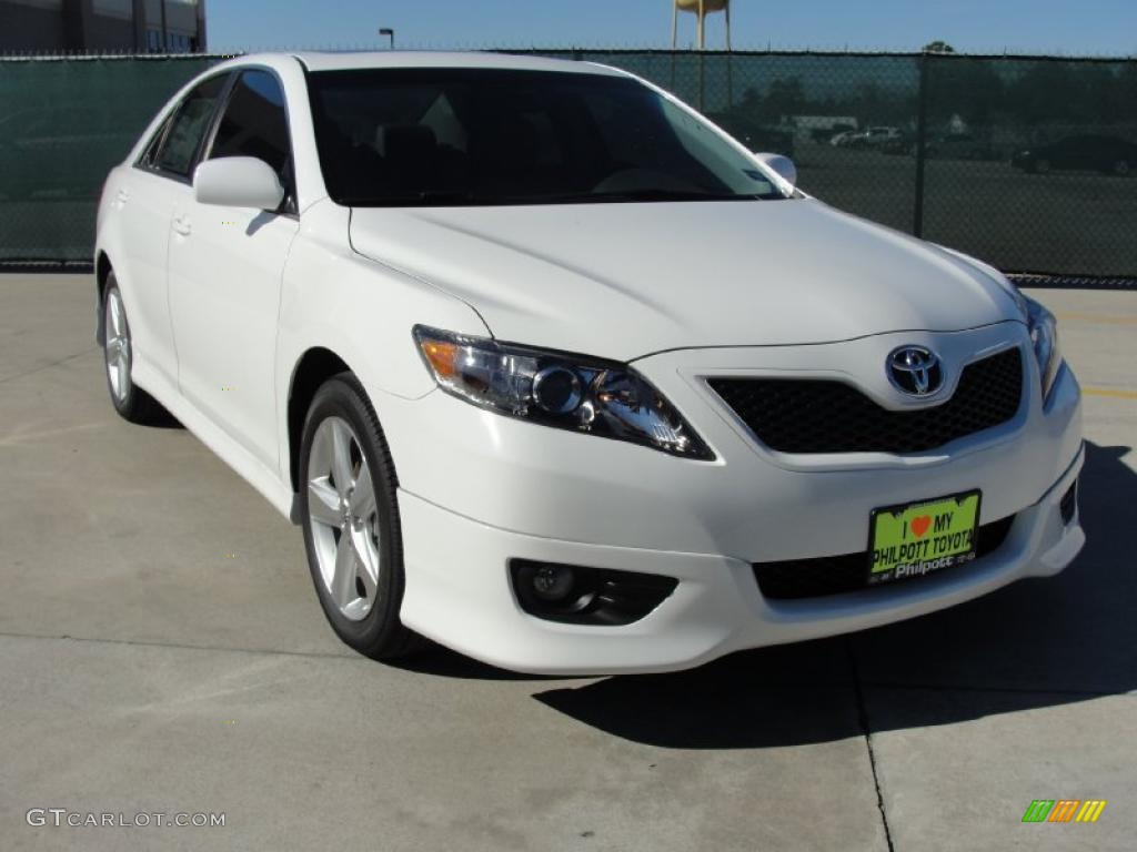 Super White Toyota Camry