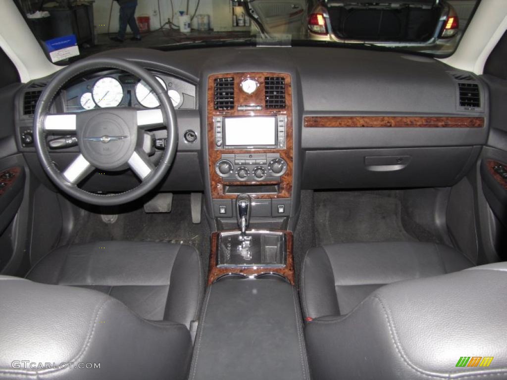 2009 Chrysler 300 Touring Dark Slate Gray Dashboard Photo #42919398