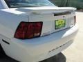 2001 Oxford White Ford Mustang V6 Coupe  photo #19