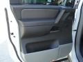 White - Titan LE Crew Cab 4x4 Photo No. 34