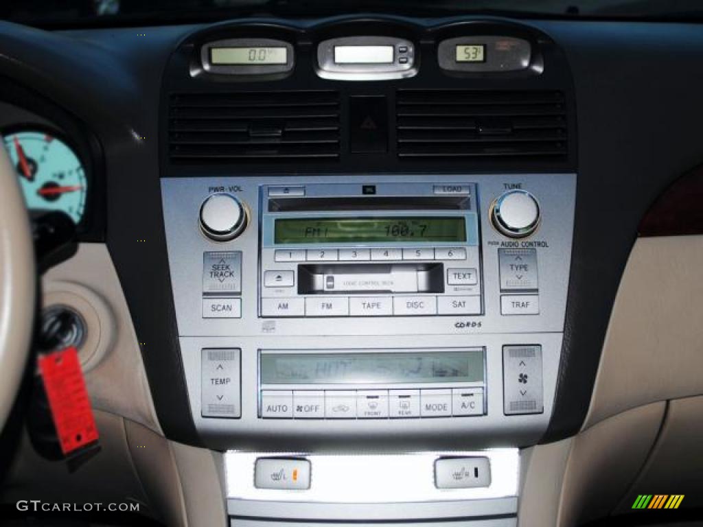 2004 Toyota Solara SLE V6 Coupe Controls Photo #42923388