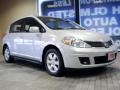 Brilliant Silver - Versa 1.8 SL Hatchback Photo No. 3
