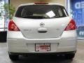 Brilliant Silver - Versa 1.8 SL Hatchback Photo No. 6