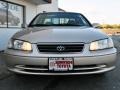 2001 Cashmere Beige Metallic Toyota Camry LE V6  photo #3