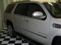 White Diamond - Escalade AWD Photo No. 5