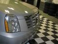 White Diamond - Escalade AWD Photo No. 6