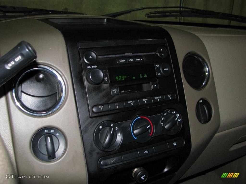 2004 F150 XLT SuperCab 4x4 - Arizona Beige Metallic / Tan photo #5