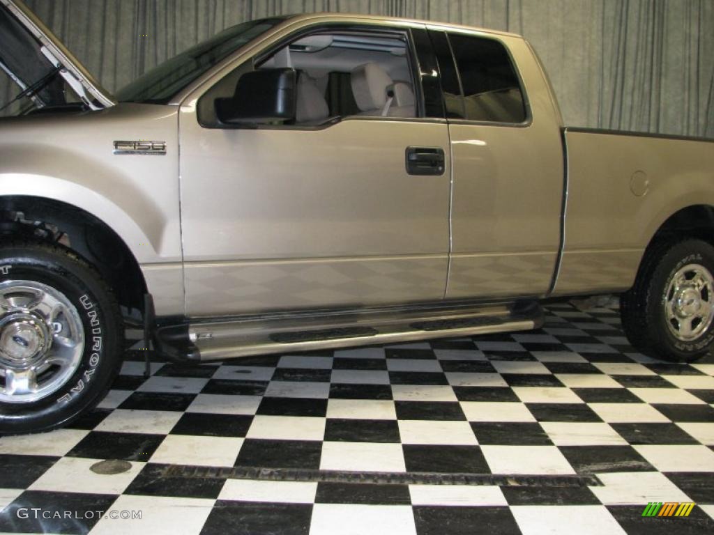 2004 F150 XLT SuperCab 4x4 - Arizona Beige Metallic / Tan photo #19