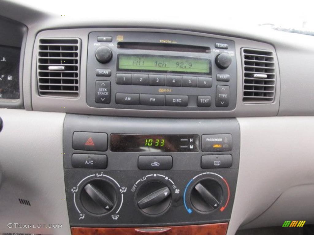 2005 Toyota Corolla LE Controls Photo #42935035