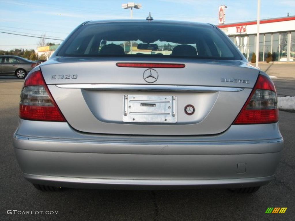 2008 E 320 BlueTEC Sedan - Iridium Silver Metallic / Black photo #4