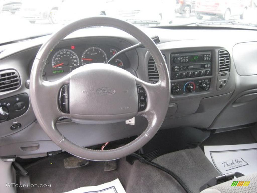 2002 Ford F150 XLT SuperCab Medium Graphite Dashboard Photo #42940343