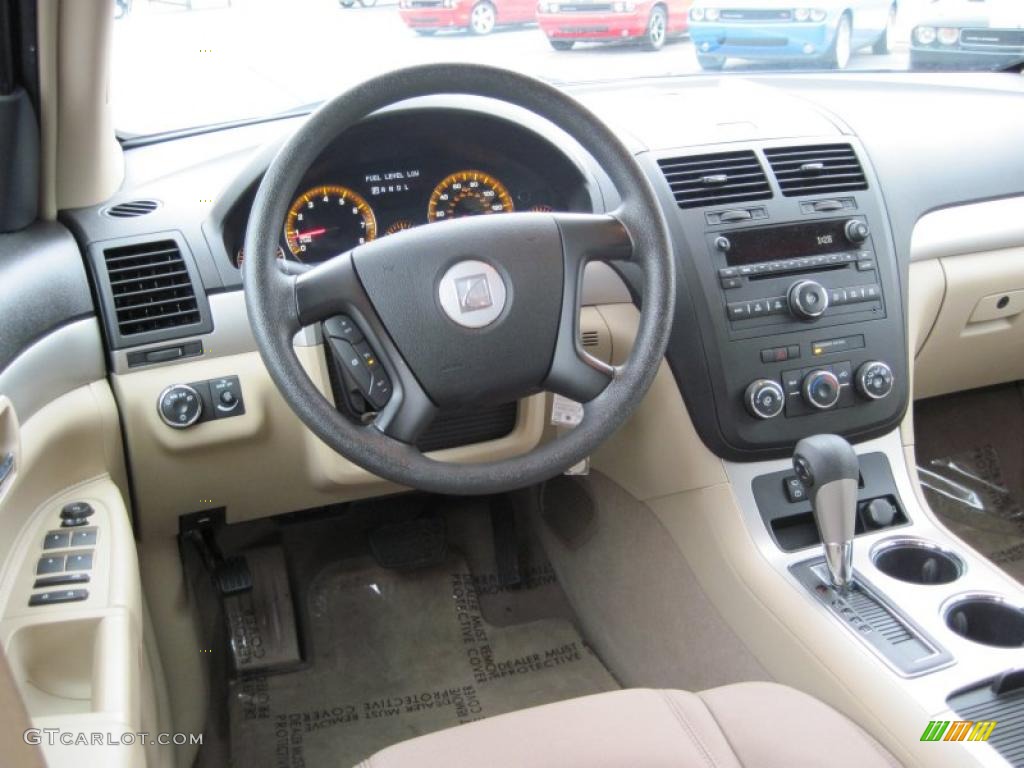 Tan Interior 2009 Saturn Outlook XE Photo #42946847