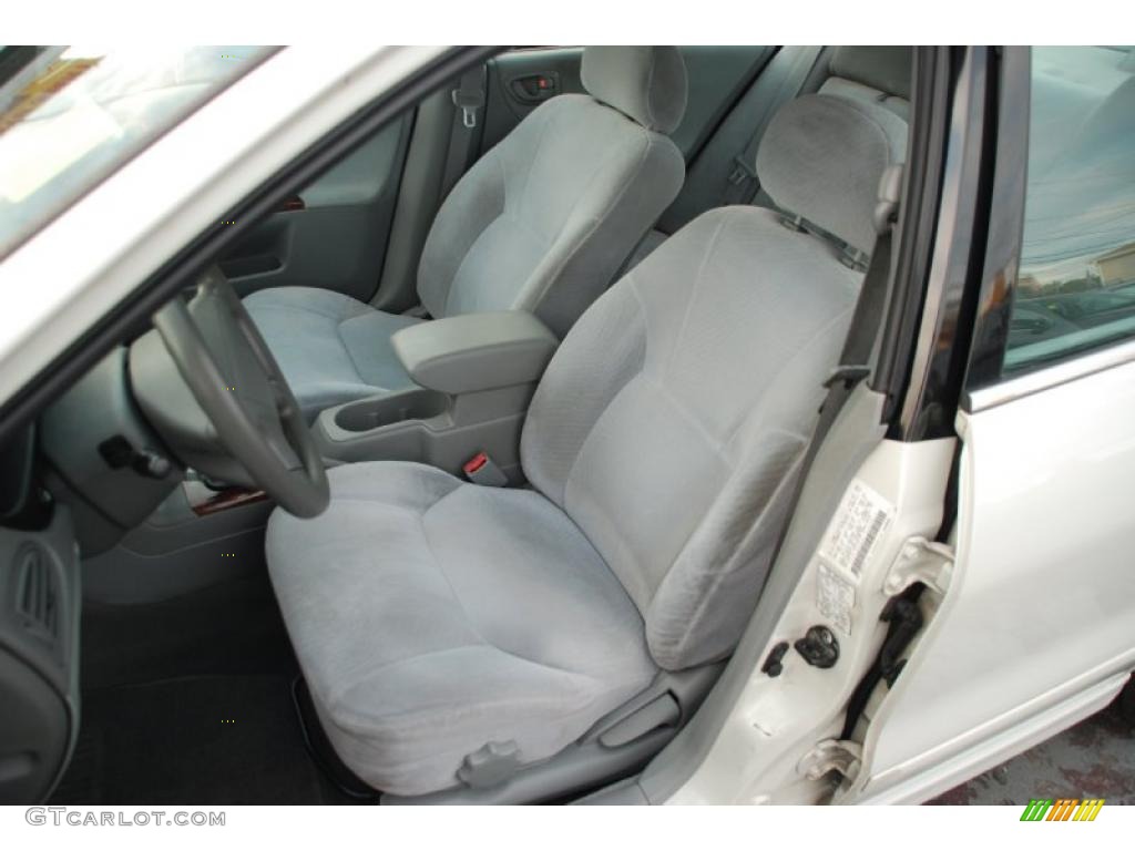 2001 Galant ES - Northstar White / Gray photo #14
