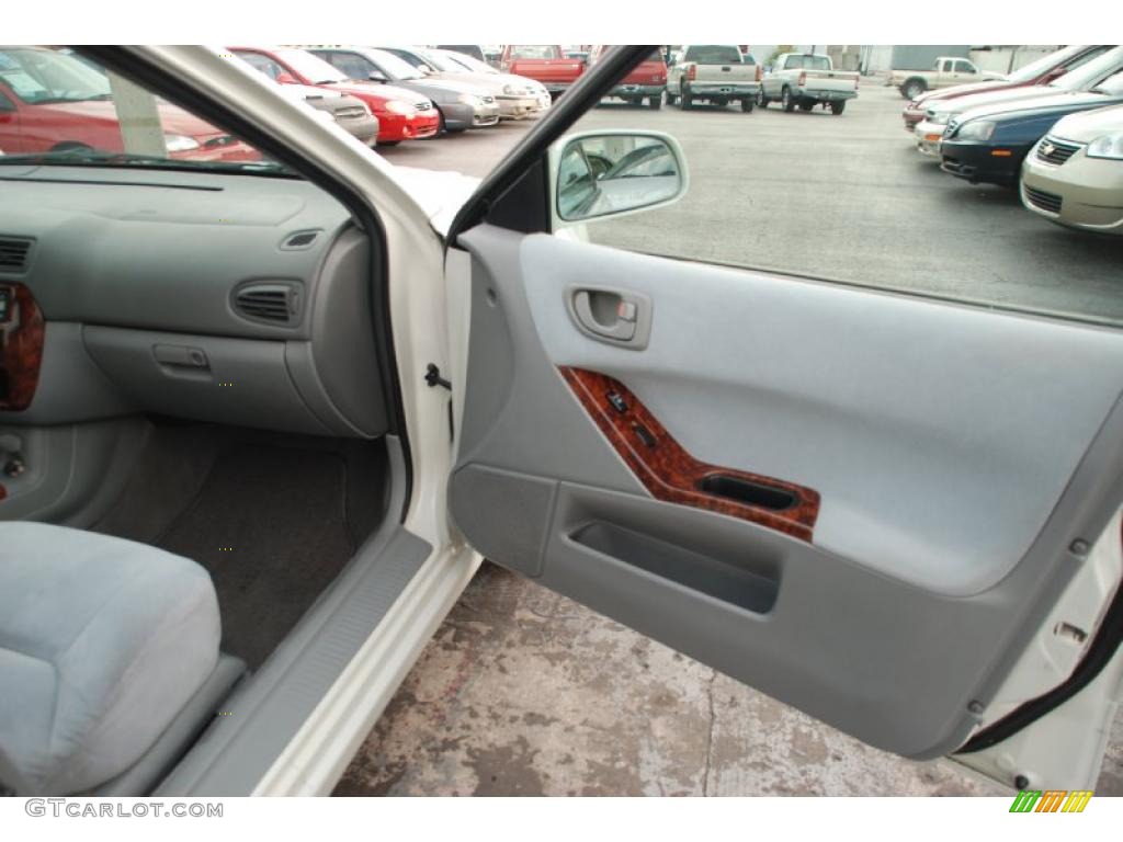 2001 Mitsubishi Galant ES Gray Door Panel Photo #42948127