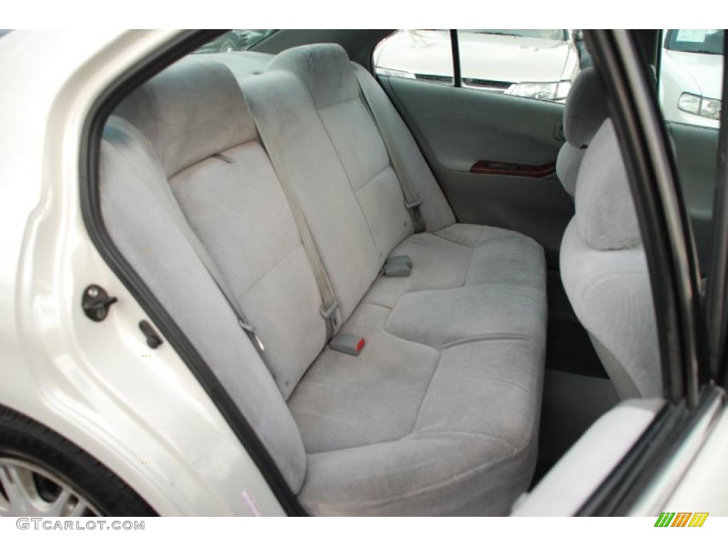 Gray Interior 2001 Mitsubishi Galant ES Photo #42948179