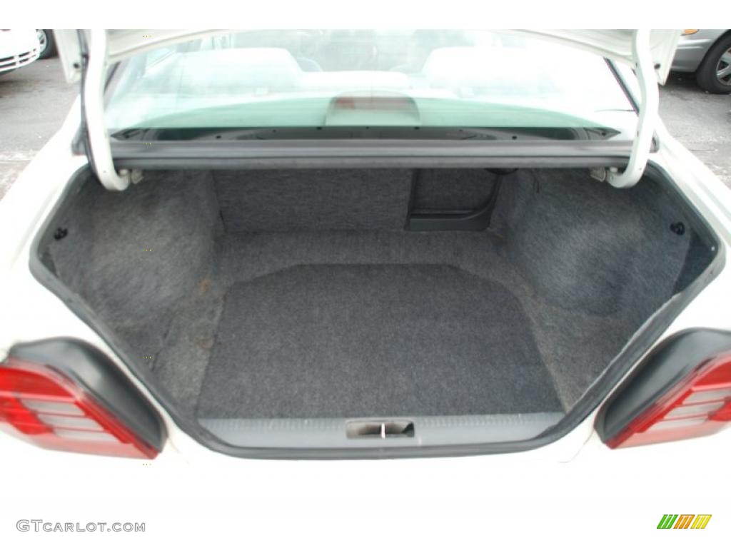2001 Mitsubishi Galant ES Trunk Photo #42948195