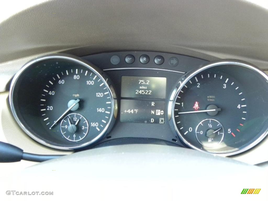 2007 Mercedes-Benz R 320 CDI 4Matic Gauges Photo #42952067