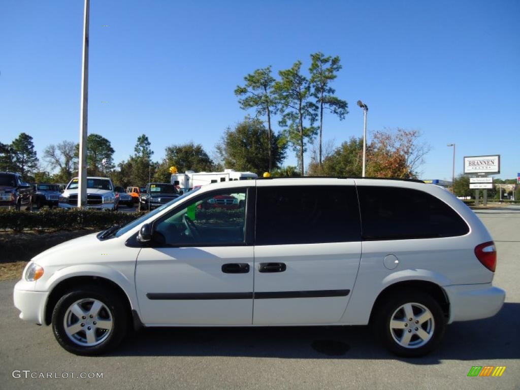 2006 Grand Caravan SE - Stone White / Medium Slate Gray photo #2