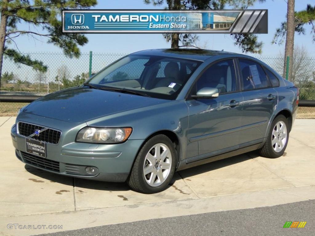 2004 S40 T5 - Mistral Green Metallic / Dark Beige/Quartz photo #1