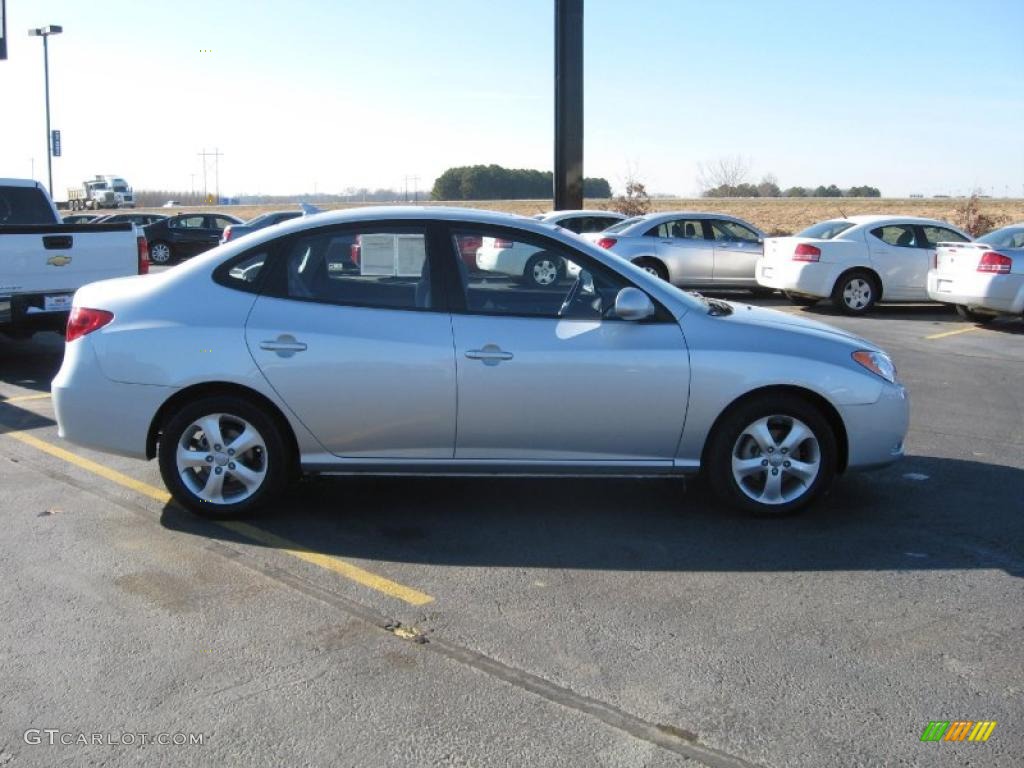 2009 Elantra SE Sedan - Quicksilver / Gray photo #4