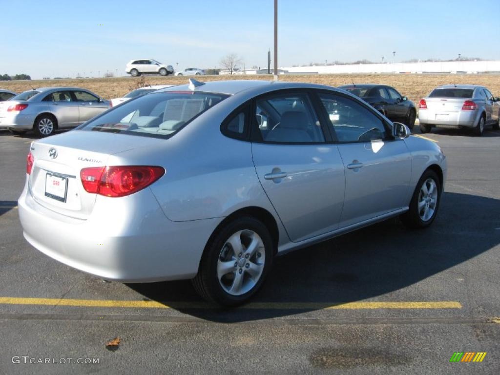 2009 Elantra SE Sedan - Quicksilver / Gray photo #5