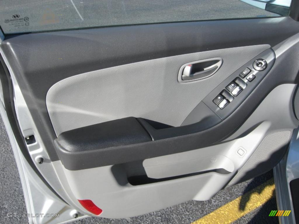 2009 Elantra SE Sedan - Quicksilver / Gray photo #13